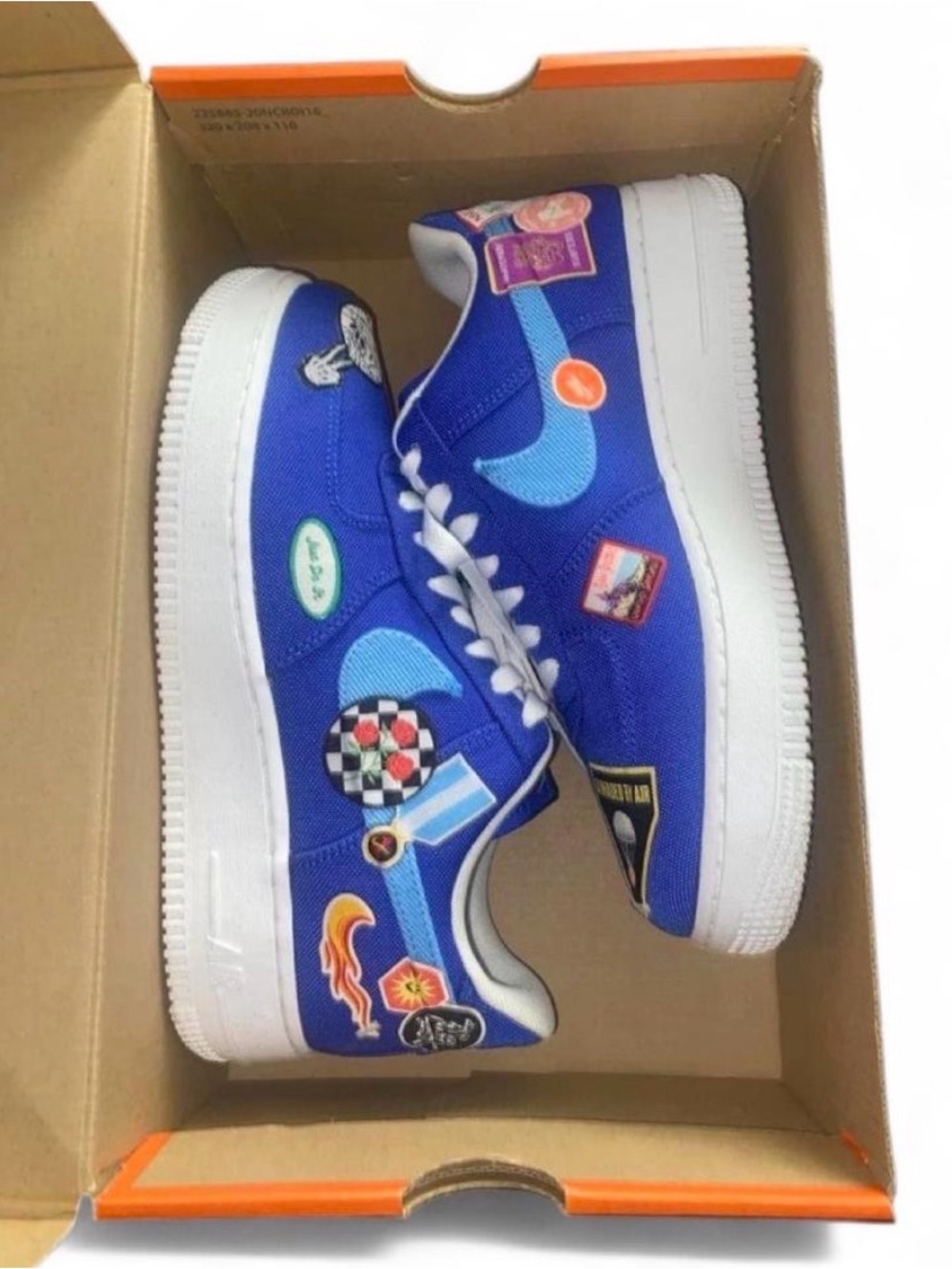 Nike Blue Patch-Accented Low-Top Sneakers